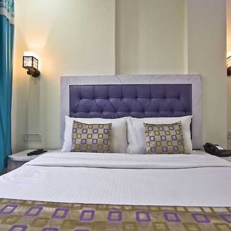 Hotel Rock Sea Manāli Екстериор снимка