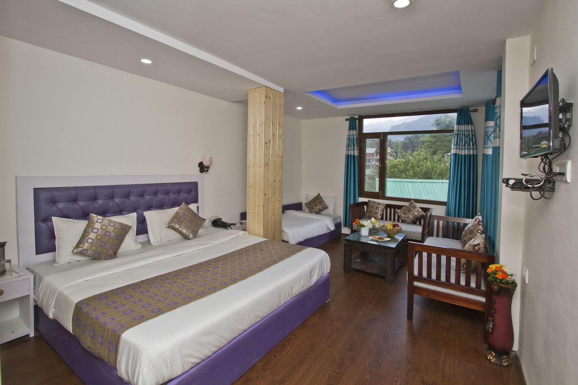 Hotel Rock Sea Manāli Екстериор снимка