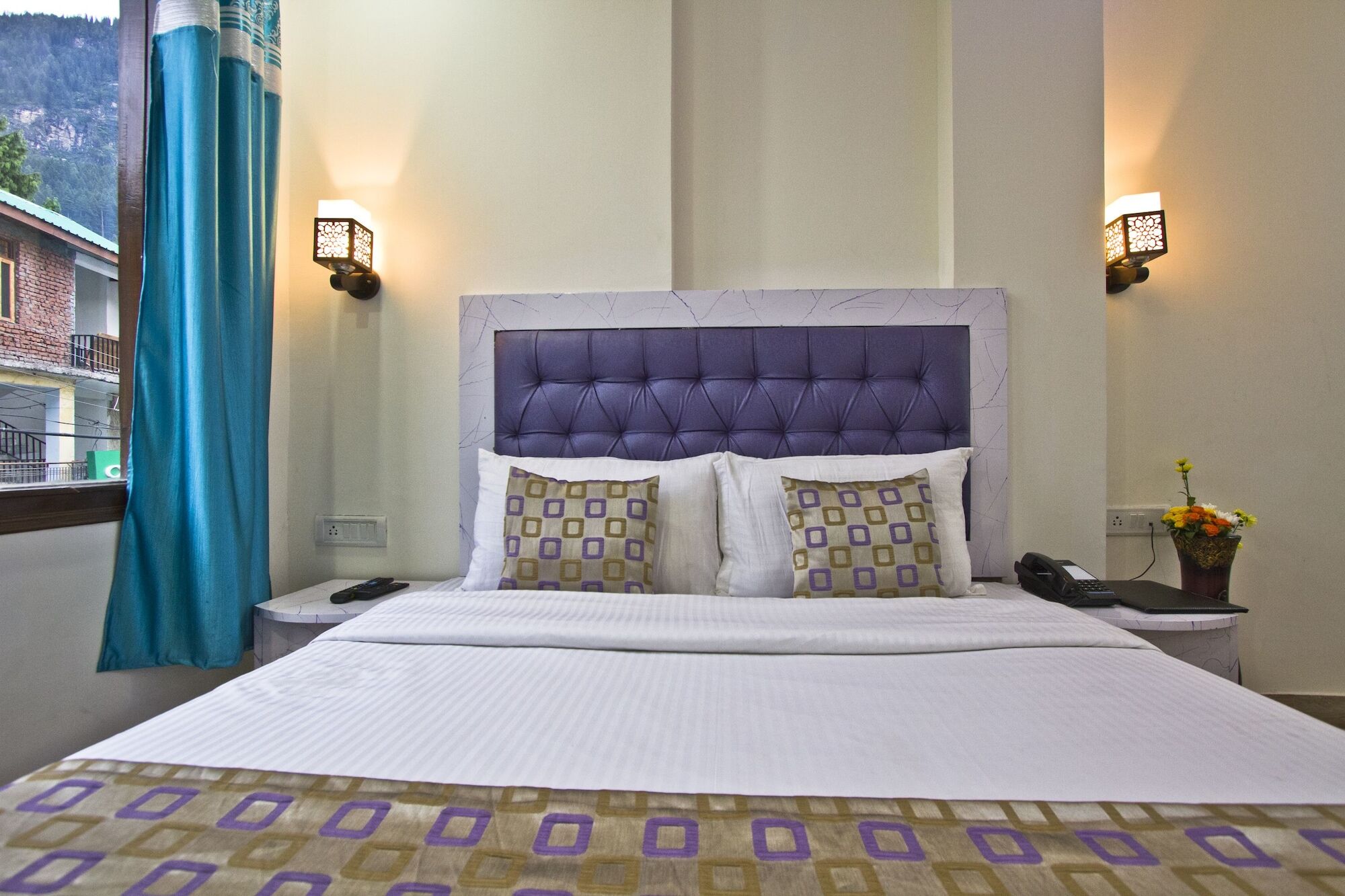 Hotel Rock Sea Manāli Екстериор снимка